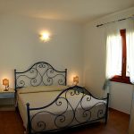 104706102-1.jpg